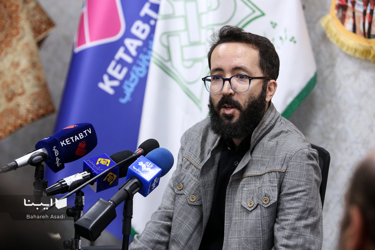 تاریخ سرایش مرثیهها از شگفتیهای عاشوراست