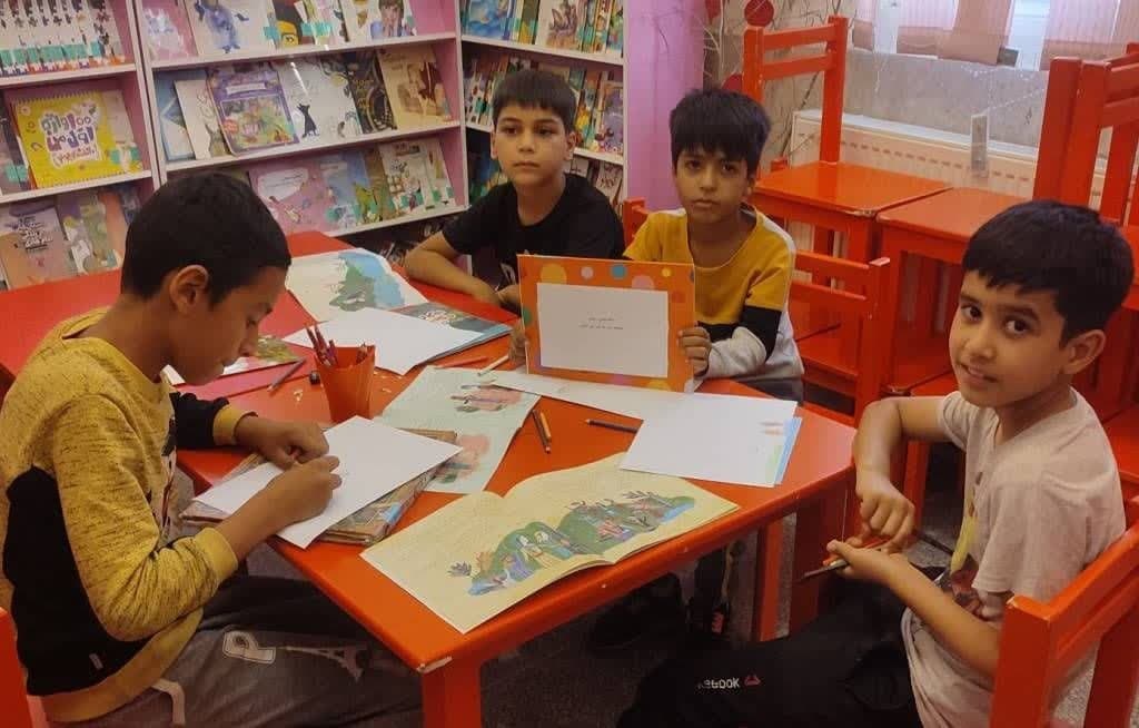 جمعخوانی کتاب در بجستان / اهدای کتاب به کتابخانه شهیدمصطفی خمینی روداب