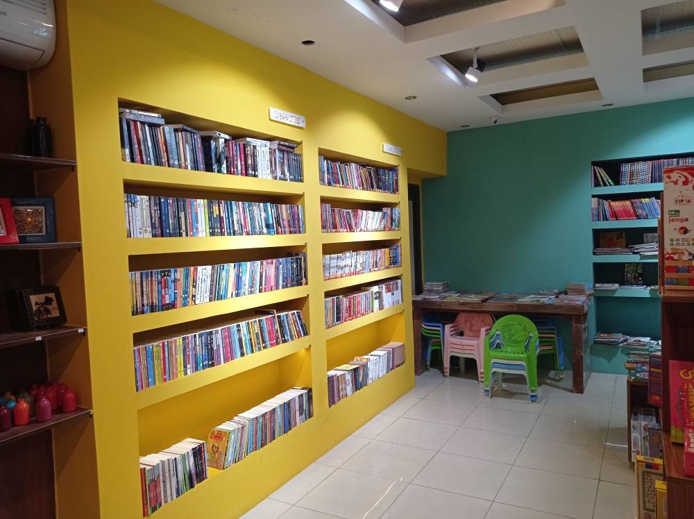 کتابفروشی «واحه»؛ ۴ سال فعالیت و دستیابی به رکورد فروش کتاب