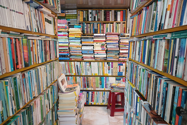 «کتابفروشی جنگل»؛ نیم قرن خاطره سازی در قلب گرگان