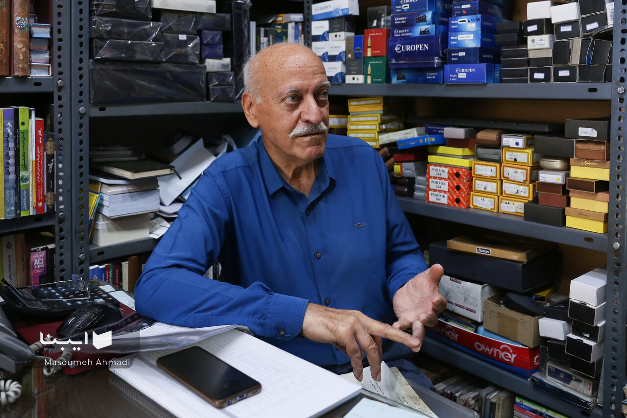 کتابفروشی برای دانشآموزان منتفی شده است