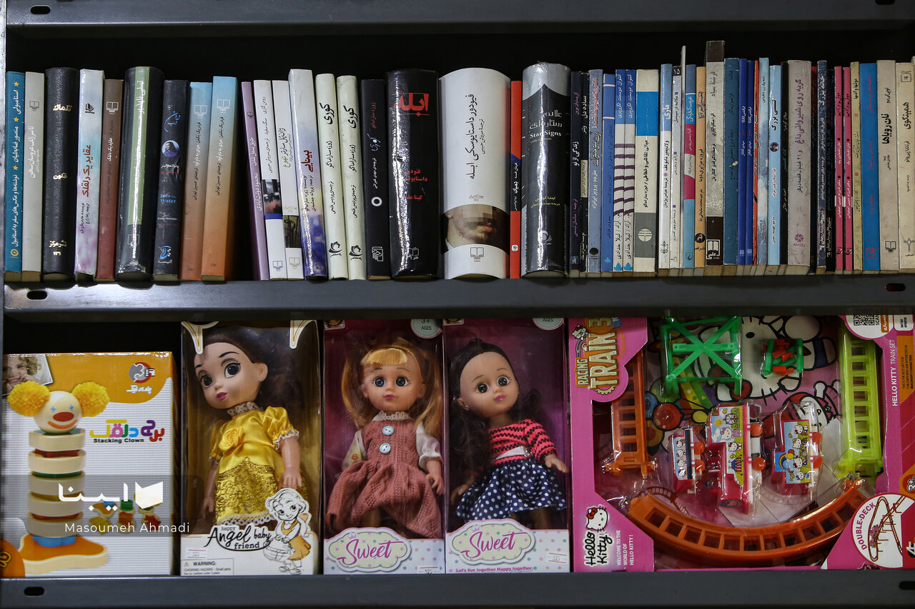 کتابفروشی برای دانشآموزان منتفی شده است