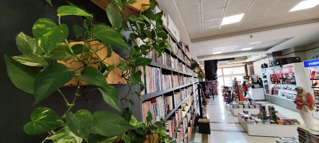 عشق کتاب برادران کتابدوست را به «شهر کتاب» رساند