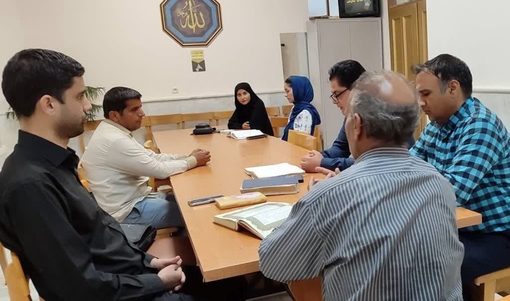 اهدای کتاب در چناران/ نشست ادبی در خوشاب