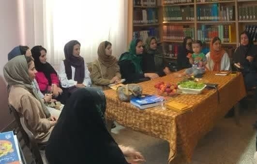 اهدای کتاب در چناران/ نشست ادبی در خوشاب