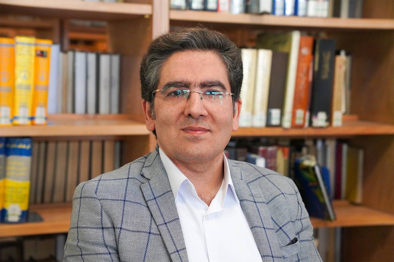 کسی که نتواند از متن سوال کند، خودش را برده آن میکند/ بهبود سواد خواندن با تقویت تفکر انتقادی