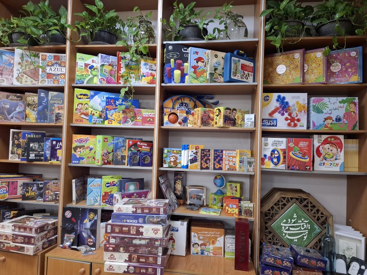 «کتابشهر» دغدغه فرهنگ شهر را به دوش میکشد/ کتابفروشیهای زاهدان نیازمند احیا