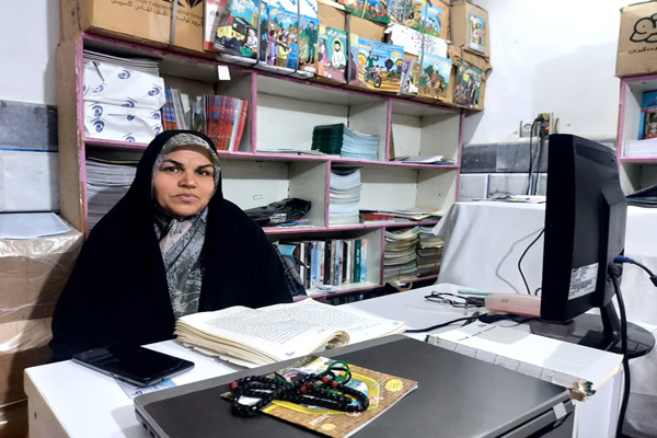 «کتابفروشی پرستو»؛ چراغی روشن در محله کم برخوردار سیدآباد گنبدکاووس