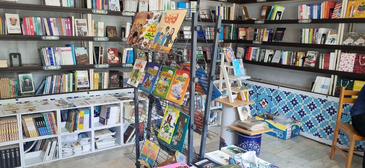 «رواق»؛ راوی کتابهای زندگیساز