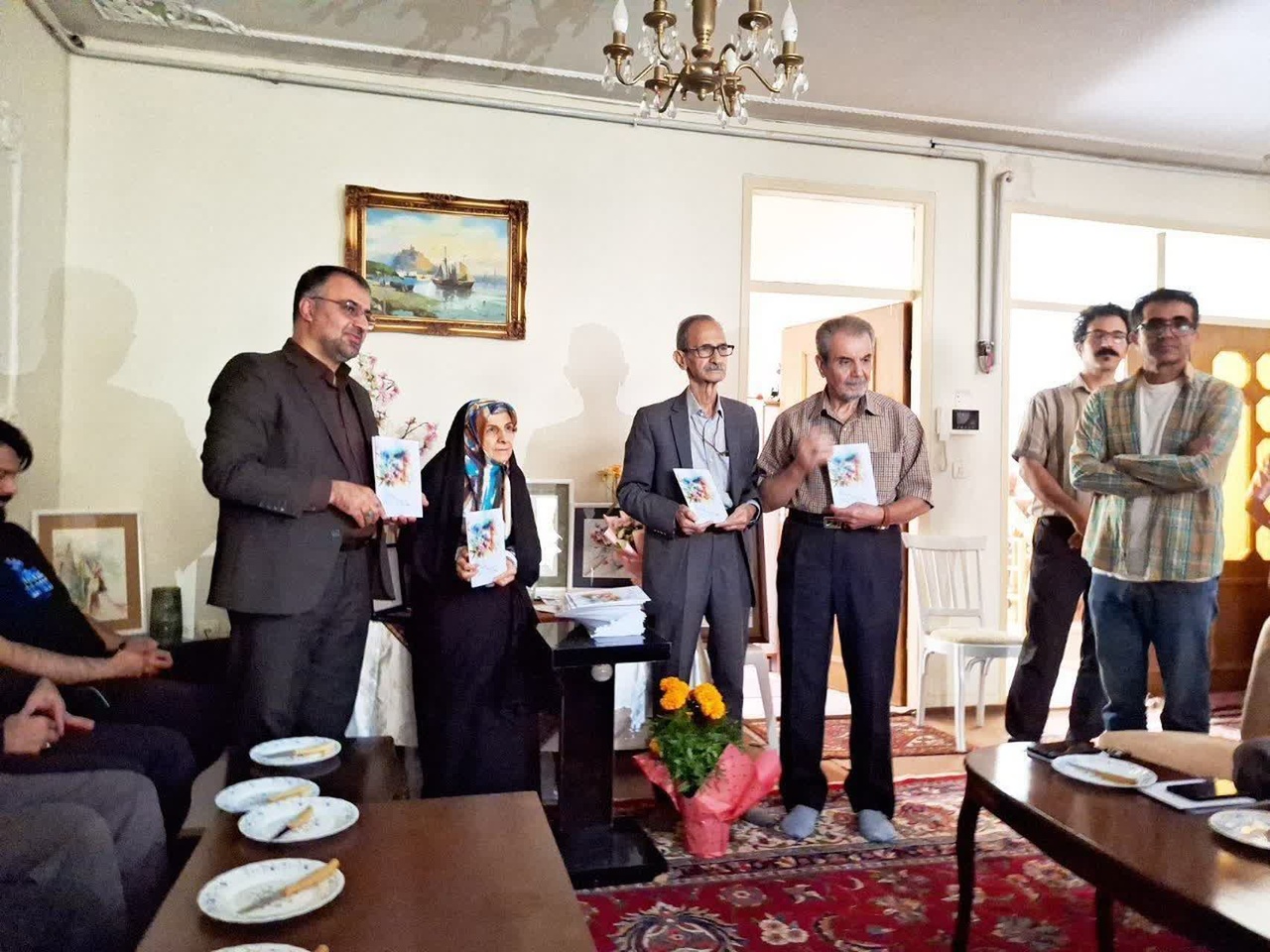 کتاب «بهار آن سوی پنجره است» رونمایی شد