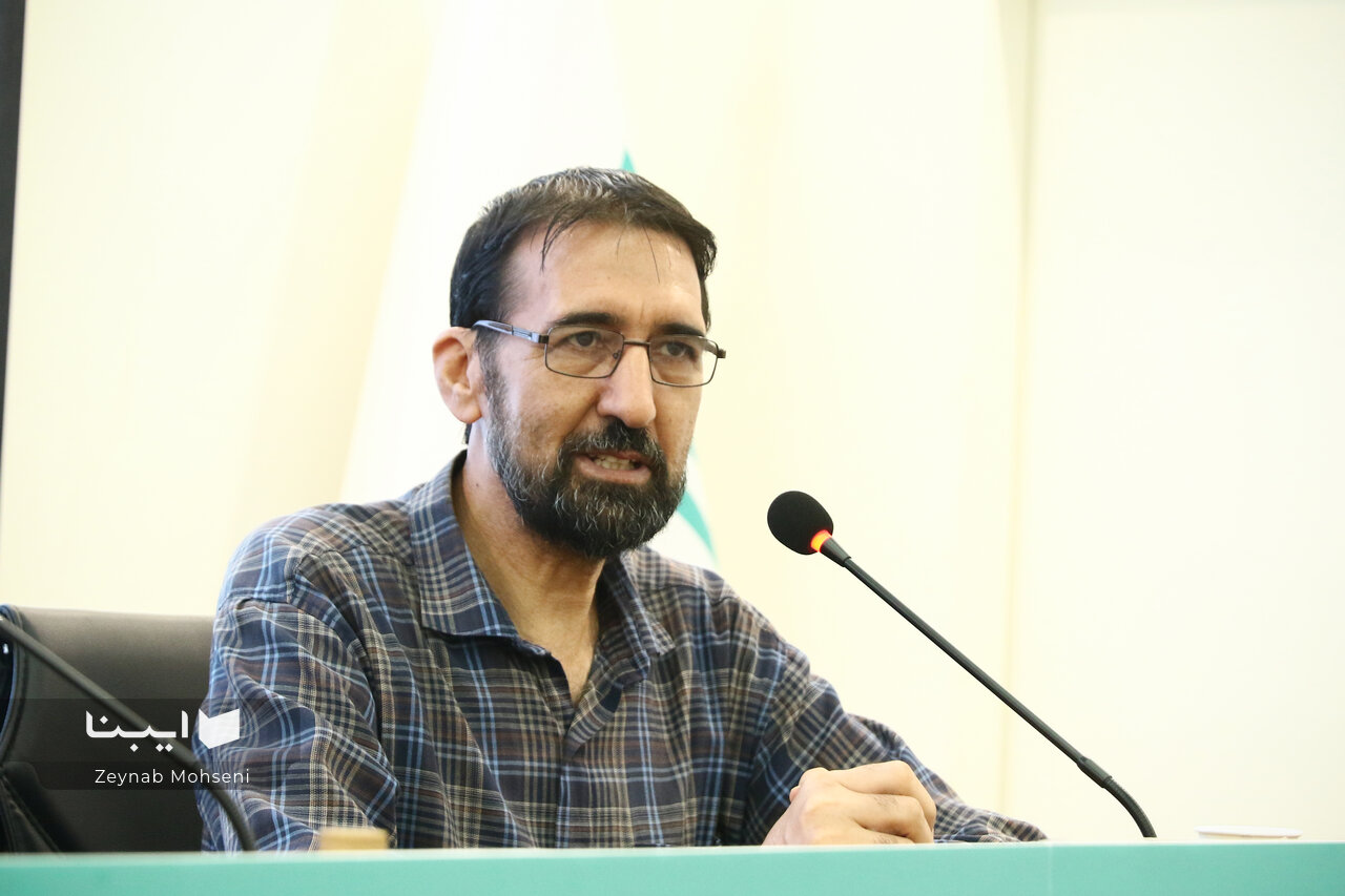 چرا مناظره شهید بهشتی و مصباح یزدی در کتاب نیامده است؟/ آگاهی از جهانبینی دانشمندان