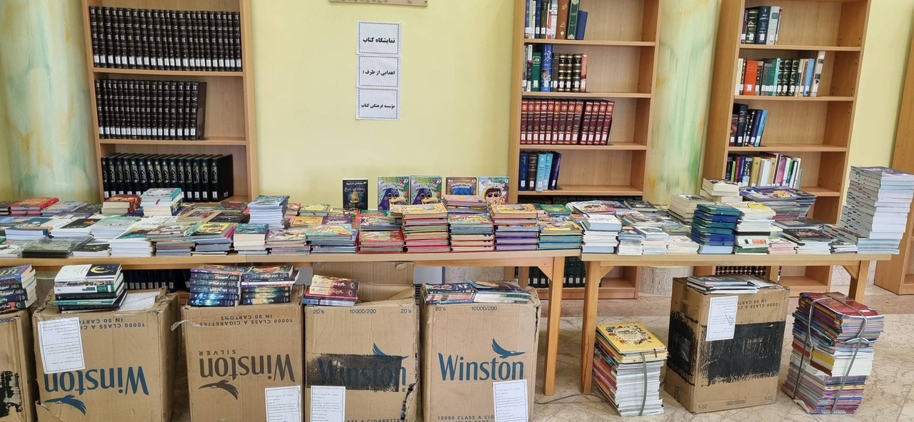 رونمایی از پوستر جشنواره ملی شعر «سرباز وطن»/ اهدای ۷ هزار جلد کتاب به مدارس کمبرخوردار