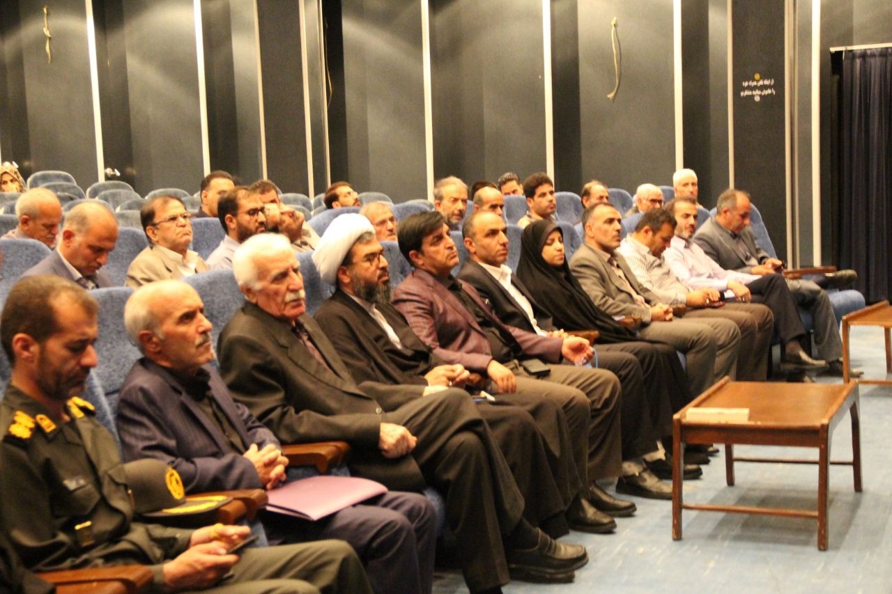 شاعران نقش مهمی در تقویت باورهای دینی و اخلاقی دارند