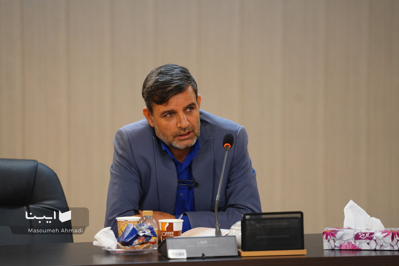 وقتی نقاب از چهره دیکتاتورها میافتد