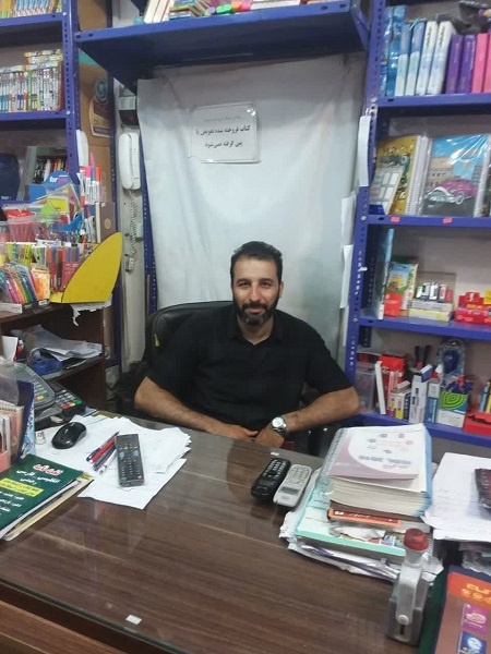 روایت شکلگیری «کتابفروشی البرز» از پخش پوستر در جمعهبازار کتاب اصفهان تا کتابفروشی
