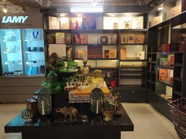 خانهای به نام «شهر کتاب»