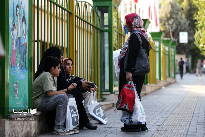 نمایشگاه «زنگ مهر»