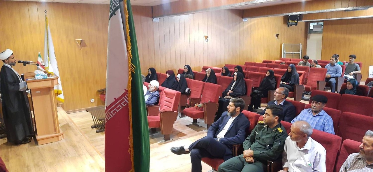 کتاب «من اگر روضهخوان بودم» در گناباد رونمایی شد