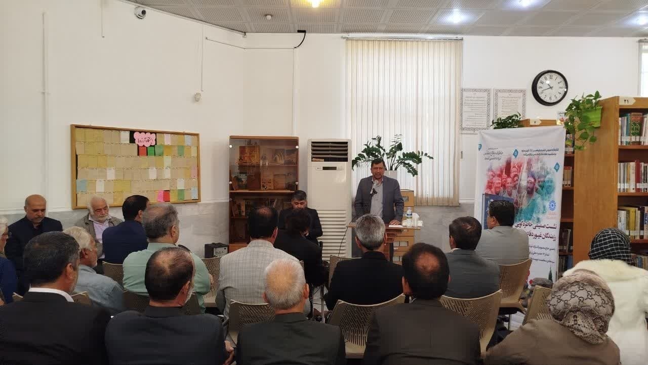 رهنمودهای رهبر معظم انقلاب در اهتمام به ادبیات دفاع مقدس پشتوانه معنویام شد