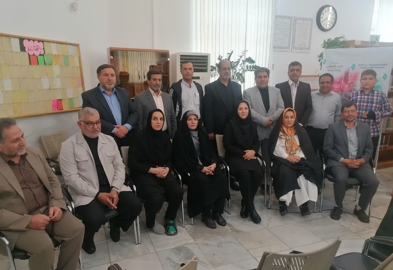 رهنمودهای رهبر معظم انقلاب در اهتمام به ادبیات دفاع مقدس پشتوانه معنویام شد