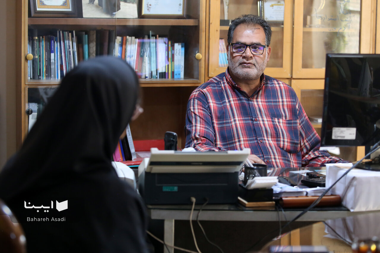 کودکان و نوجوانانی که دورِ درخت دانایی میگردند/ ۳۷۵۰ کتابیار کودک و نوجوان در کتابخانه فرهنگسرای خاوران