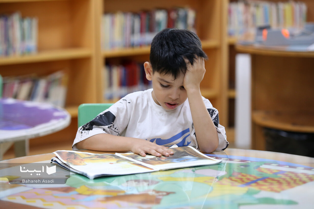 خواندن برای رشد؛ تأثیر کتابخوانی بر هوش هیجانی کودکان در جهان آنلاین خواندن برای رشد؛ تأثیر کتابخوانی بر هوش هیجانی کودکان در جهان آنلاین