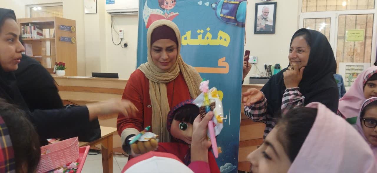 جشنواره کتاب مدرسه ما با یک نهال و یک کتاب به مدارس اهواز و کارون میرود