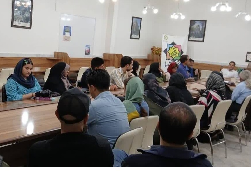 برگزاری نشست «سیمای سپهری در ادب پارسی» در تربتحیدریه / اهدای کتاب در کلات