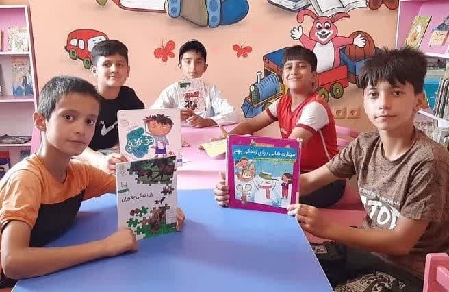 برگزاری نشست «سیمای سپهری در ادب پارسی» در تربتحیدریه / اهدای کتاب در کلات