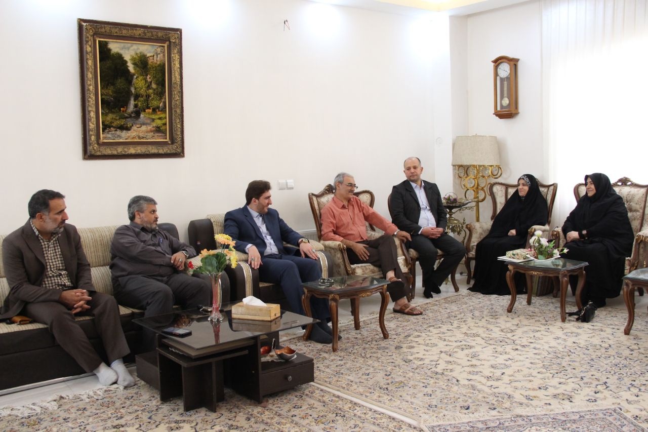 پژوهشگر و شاعر صاحب‌نظر بروجردی تجلیل شد