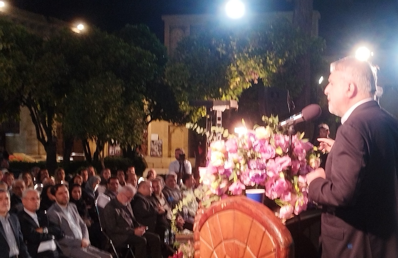 برای دستیابی به صلح به ادیبان تساحل و تسامح باید نظر داشت/ حافظ؛ بزرگترین سرمایه اجتماعی ایرانیان