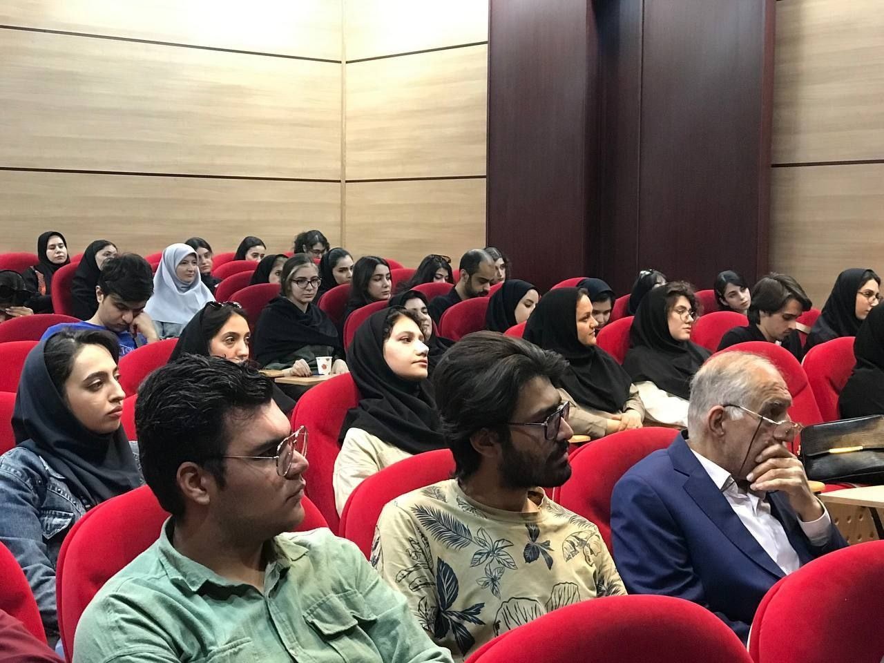 صنعت چاپ صنعتی ارزشآفرین است/ ضایعات صنعت چاپ باید مدیریت شود