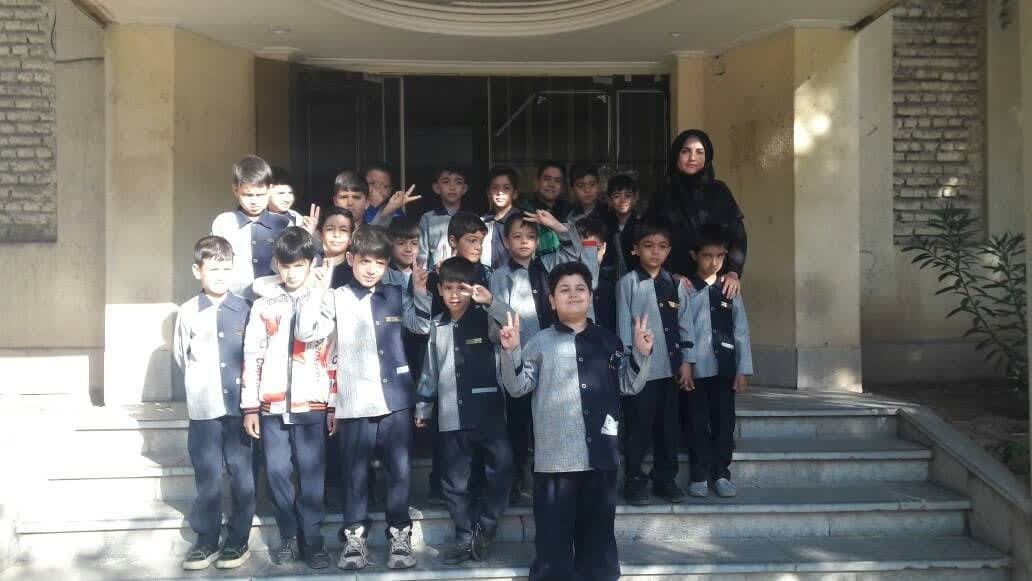 بزرگداشت «شفیعی کدکنی» در تربتحیدریه/ اهدای کتاب توسط خانهکتاب به روستای بزنگان