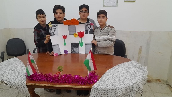 این کتابخانه روستایی همسن انقلاب است!