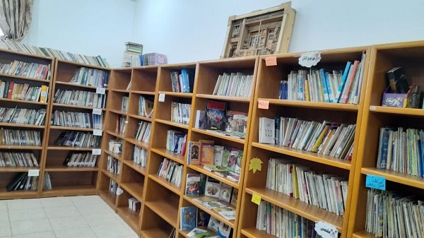 این کتابخانه روستایی همسن انقلاب است!