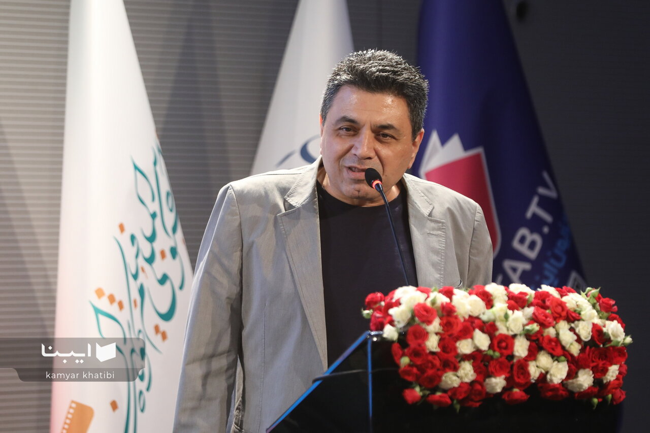 امیدوارم امسال در جشنواره فجر شاهد اقتباسهای بیشتر و جایزه فیلمنامه اقتباسی باشیم