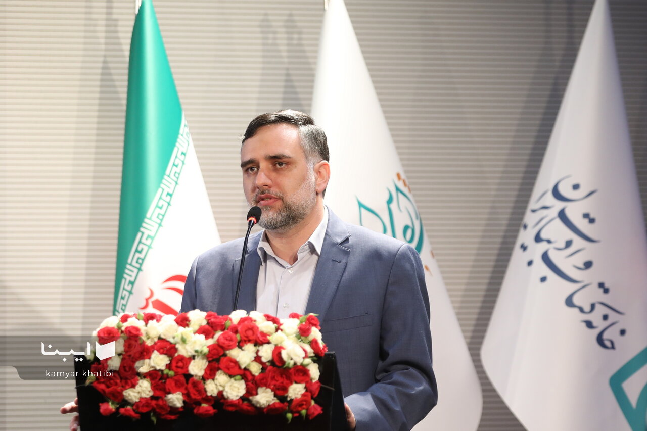 امیدوارم امسال در جشنواره فجر شاهد اقتباسهای بیشتر و جایزه فیلمنامه اقتباسی باشیم