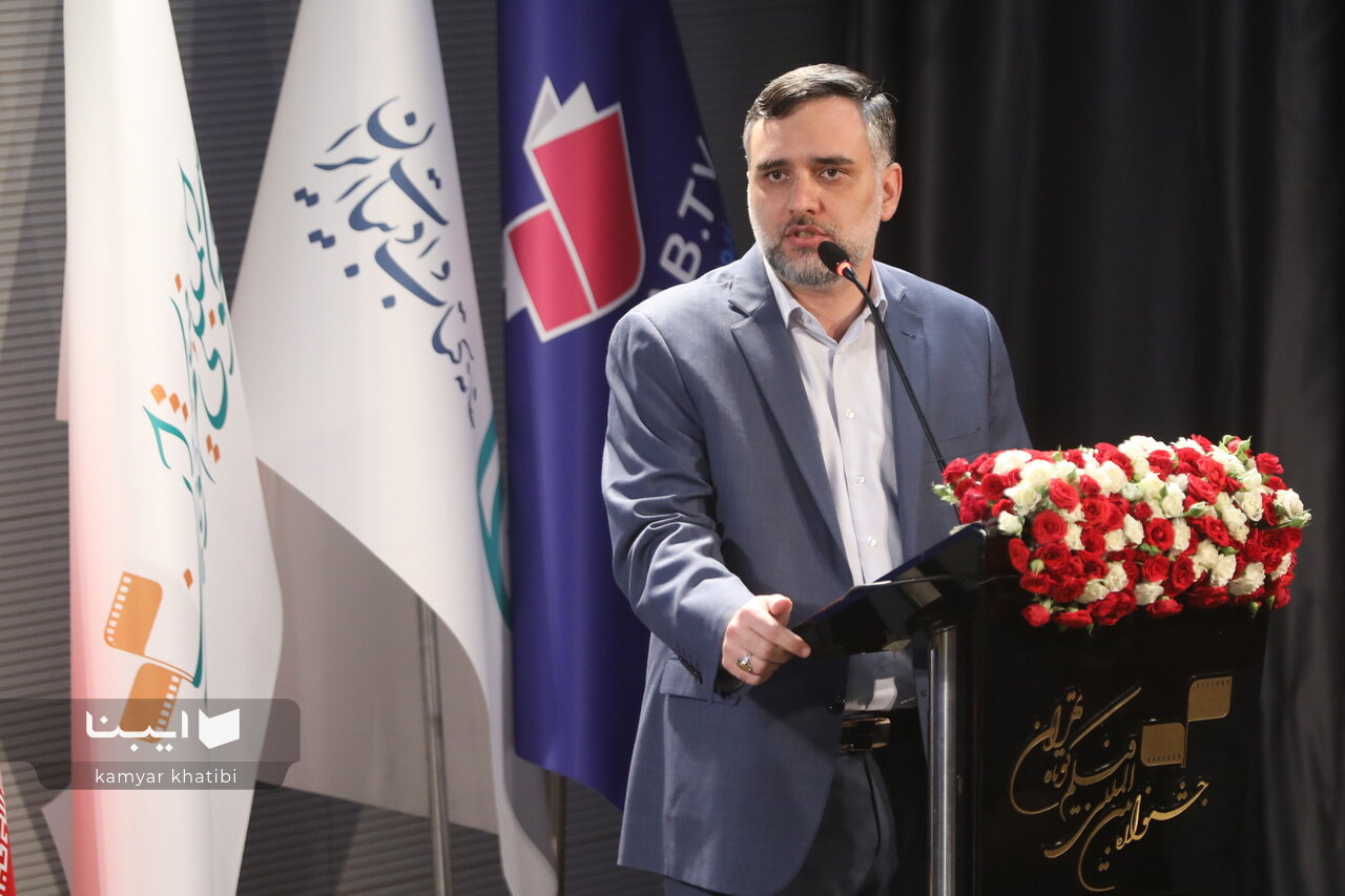 امیدوارم امسال در جشنواره فجر شاهد اقتباسهای بیشتر و جایزه فیلمنامه اقتباسی باشیم