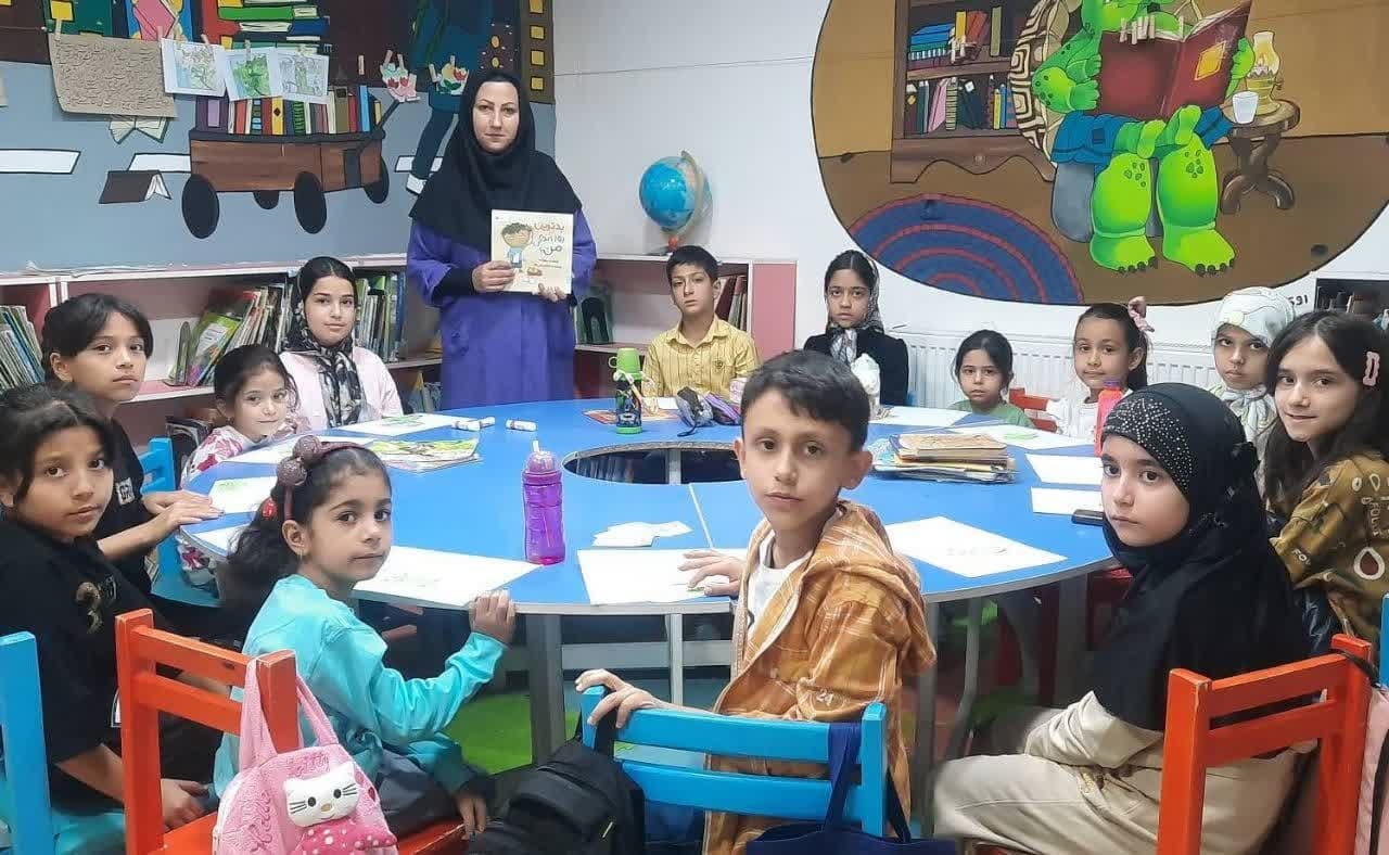 آیین بزرگداشت حافظ شیرازی در تربتحیدریه/ تور کتابخانهگردی در بجستان