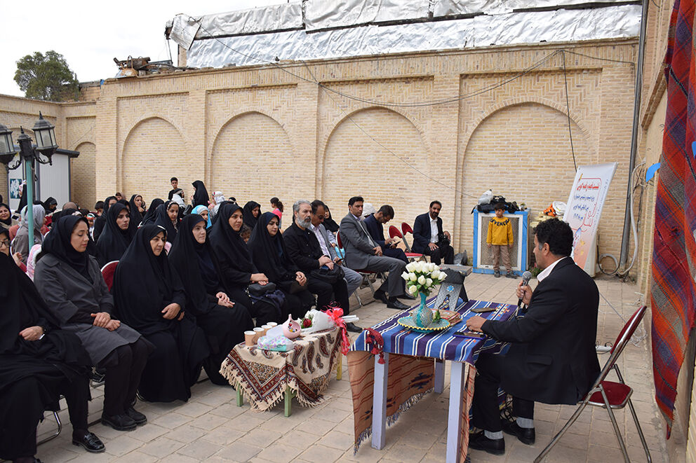 شهر الشتر میزبان قطار قصه‌گویی کانون لرستان شد