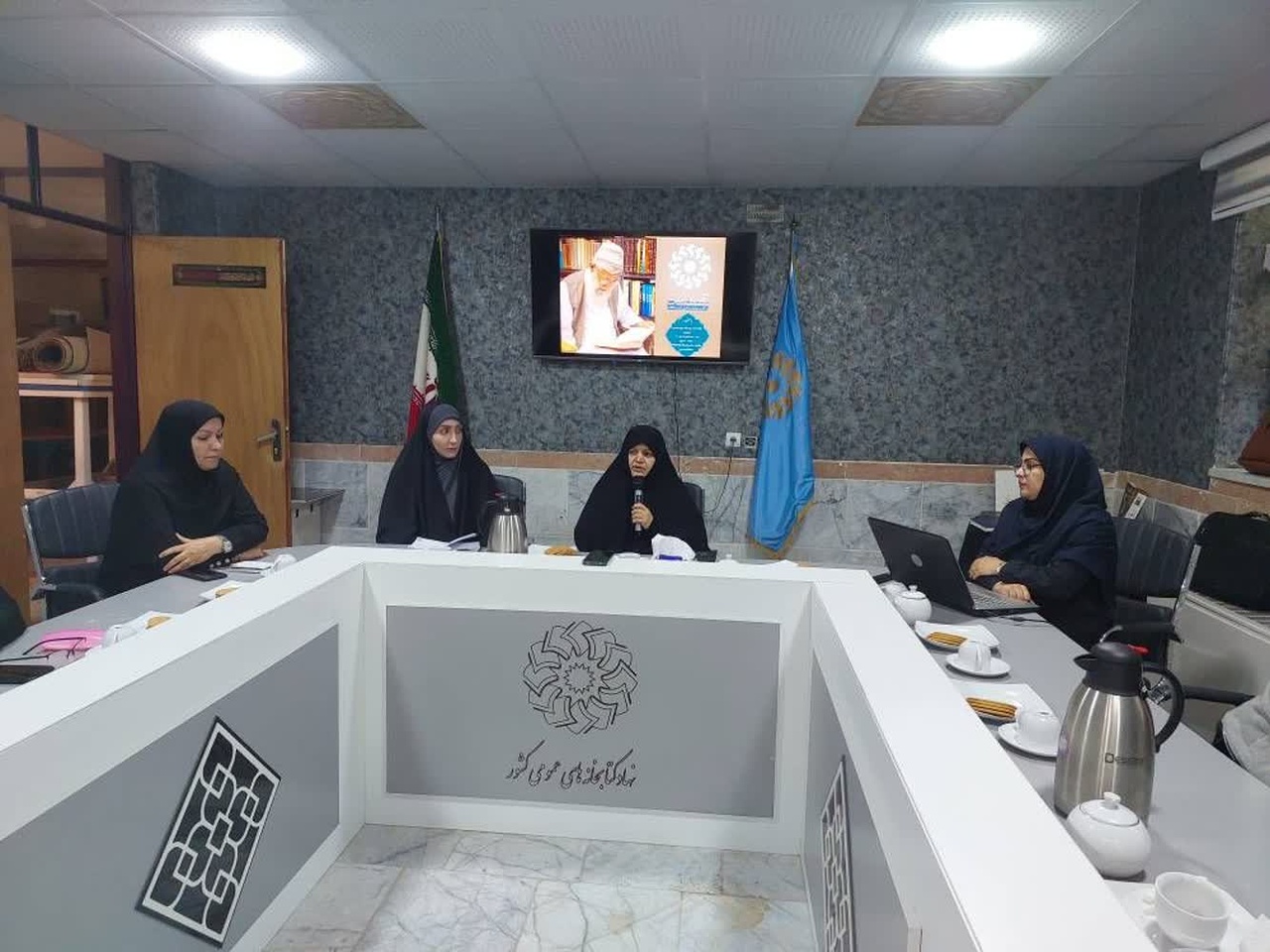 شکار زمانهای از دست رفته با کتاب