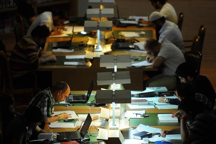 تالارهای عمومی کتابخانه ملی یک هفته تعطیل شد