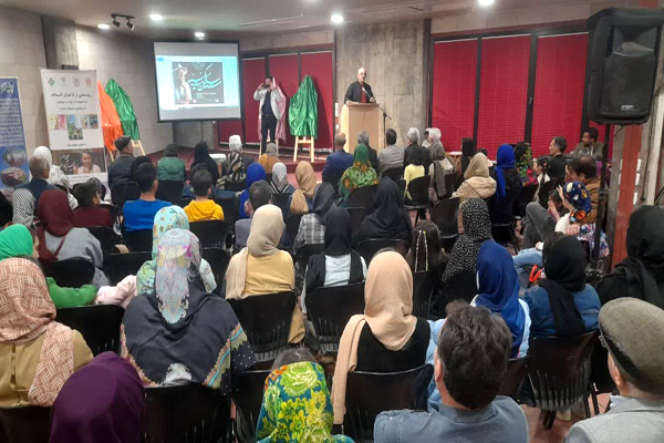 ۵ عنوان کتاب کودک و نوجوان در گنبدکاووس رونمایی شد