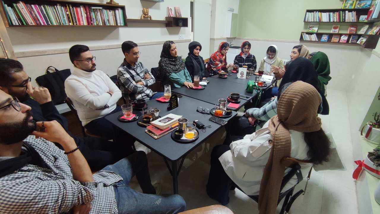 روایتی از محدودیتهای درک انسان در «کتابخانه بابل» اثر «بورخس»