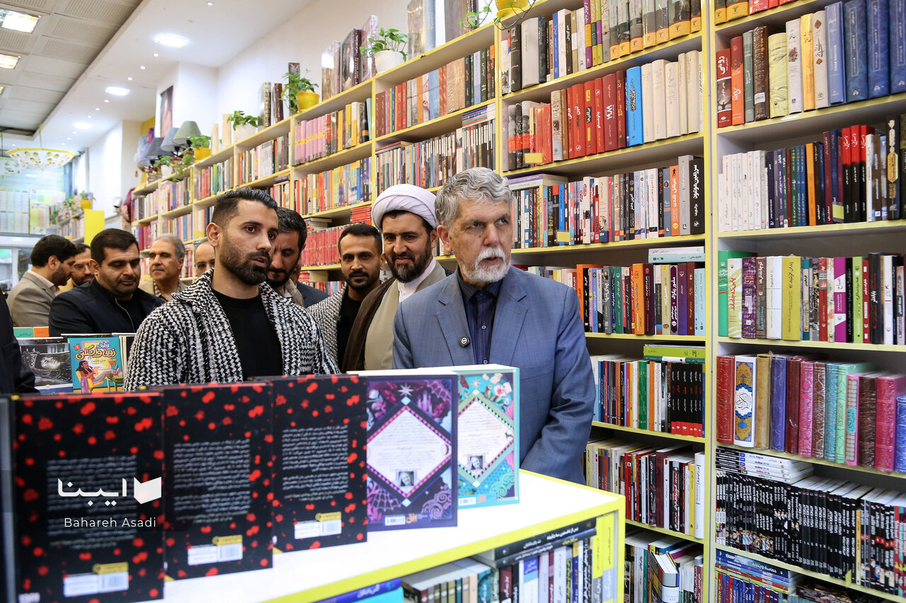 نشر در گذر ۱۴۰۳