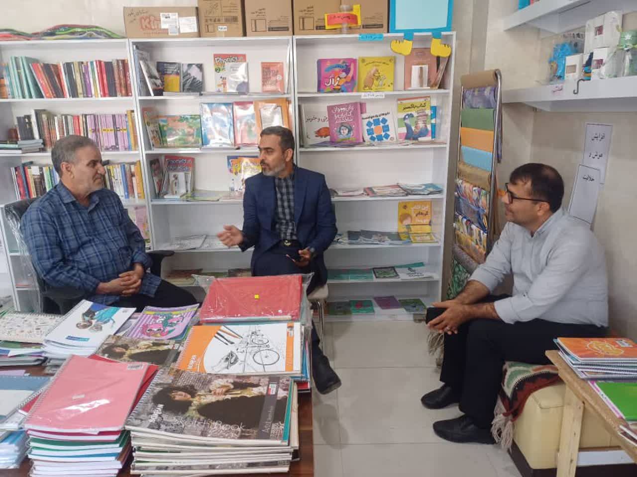 هفته کتاب در بوشهر؛ از همدلی قضا با کتاب تا پیادهروی کتاب در سواحل خلیج فارس