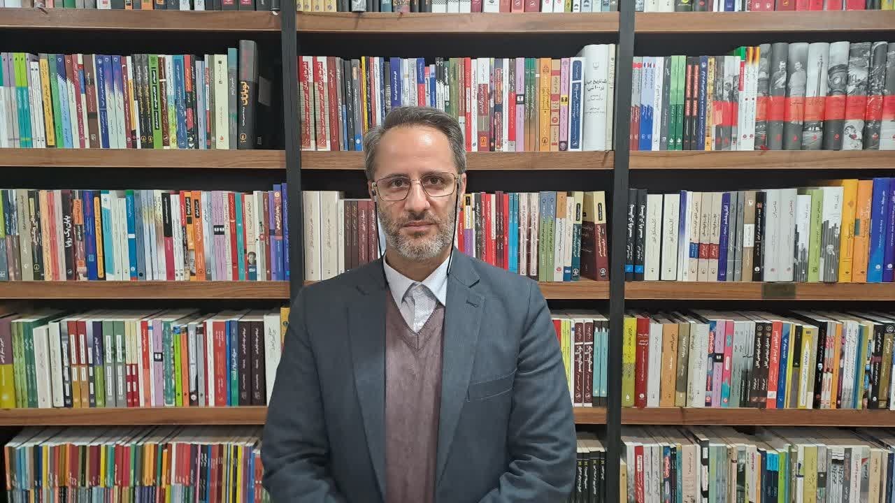 پای درد دل کتابفروشیهای کرمانشاه/ کتابخوانی تحت الشعاع افزایش قیمتها