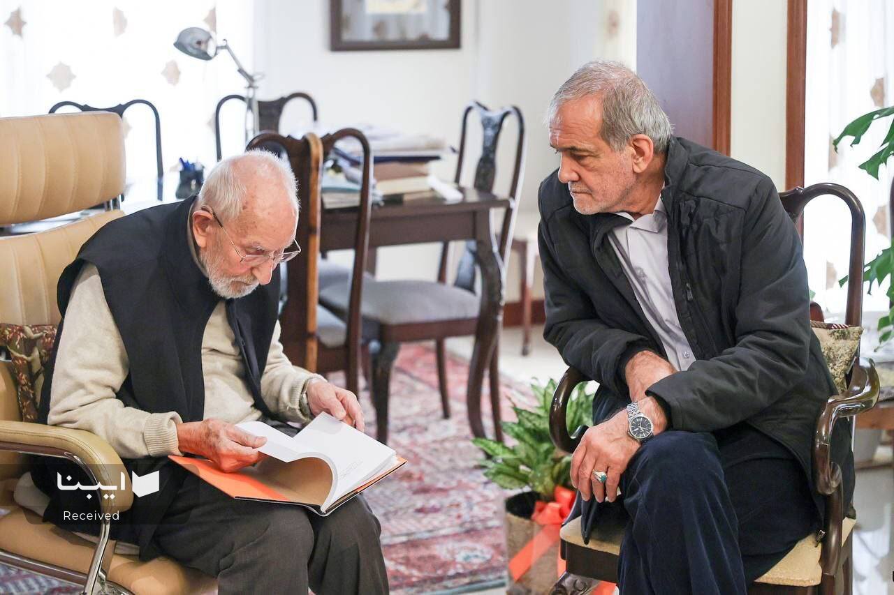 نشر در گذر ۱۴۰۳