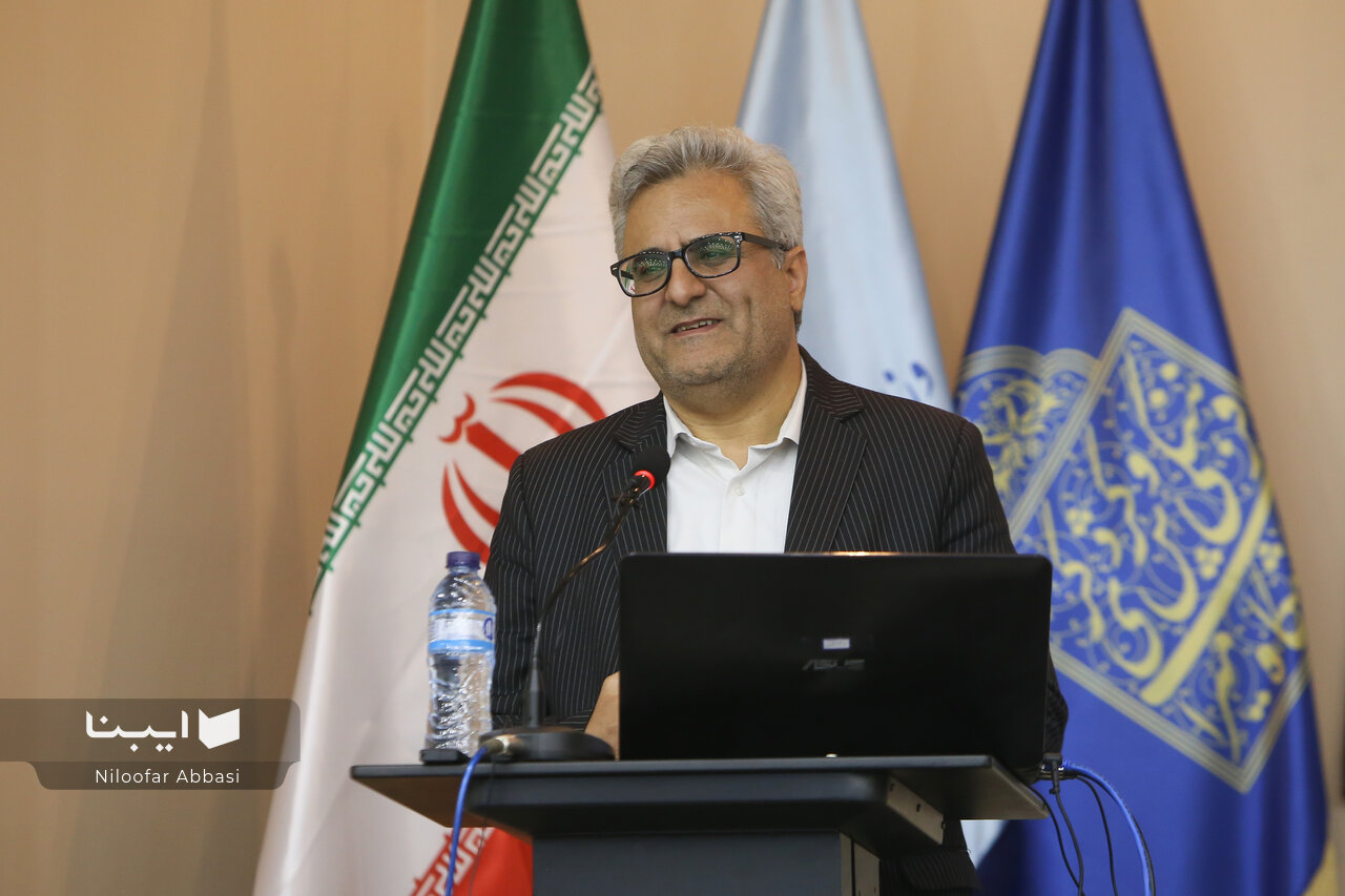 جامعه علمی نباید از داشتههای میراثی خالی باشد/ برای حفظ میراث باید داشتههایمان را مکتوب کنیم