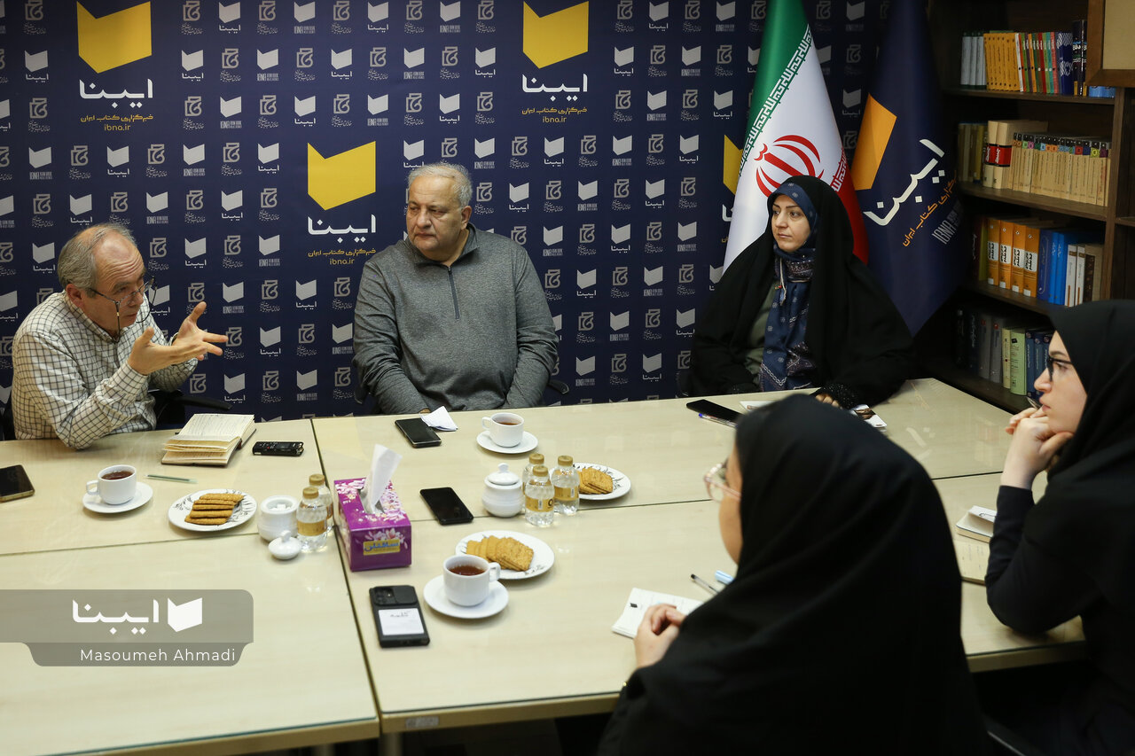 داستان اول کتاب قوامیافتهتر است/ طرح جلد کتاب میتوانست بهتر از این باشد